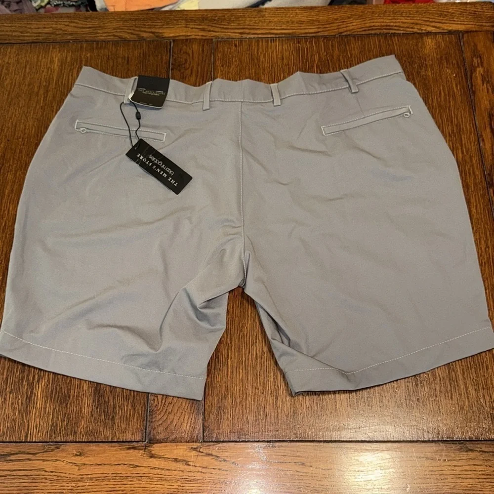 Bloomingdale’s Men's Store Gray Flat Front Nylon Shorts